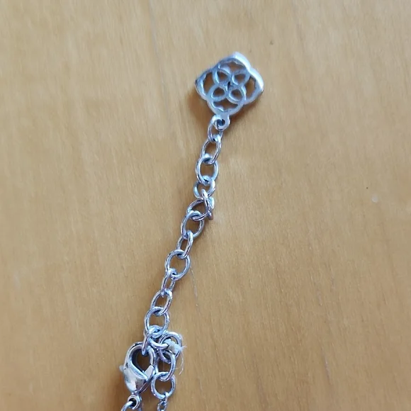 KENDRA SCOTT Elisa Pendant Necklace - Picture 10 of 10